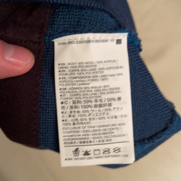 Arcteryx Teal Bird Head Magician Beanie Hat - Picture 3 of 3
